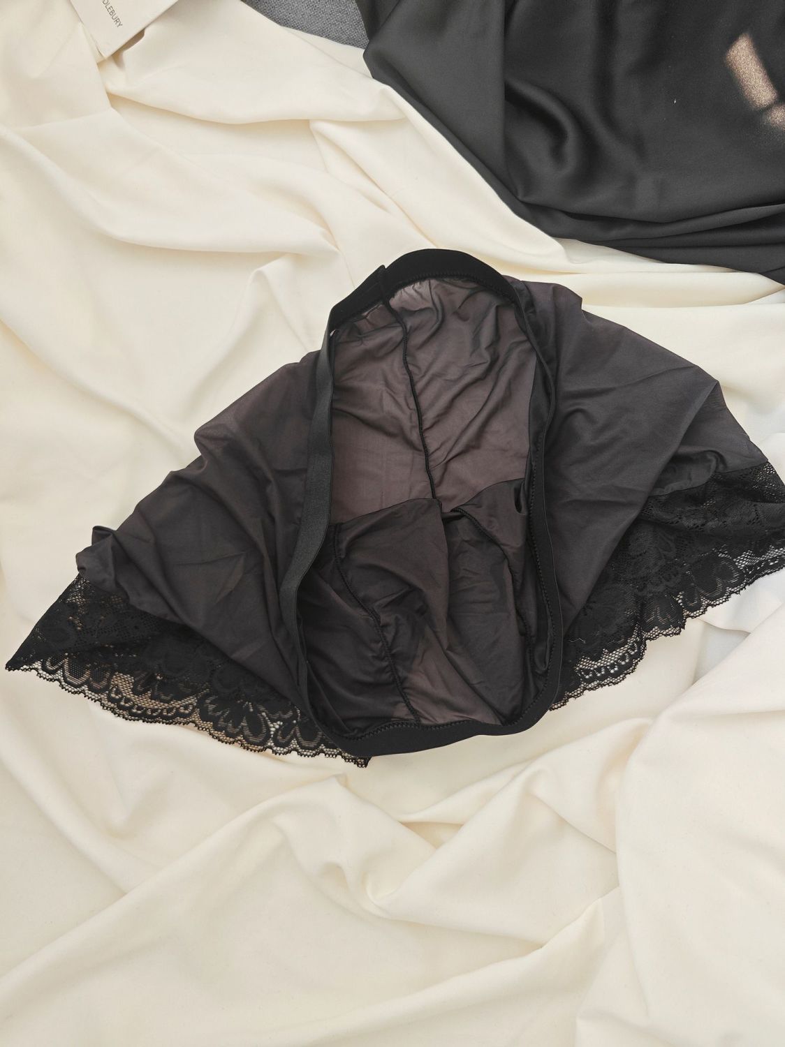 Sexy Man's Glossy Lace Hem Sho - Pouch Boxer Pouch บทวิจารณ์และราคา